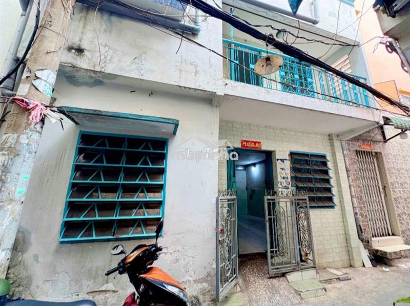 Bán nhà quận 11 35m2 3pn gần cầu vượt cây gõ