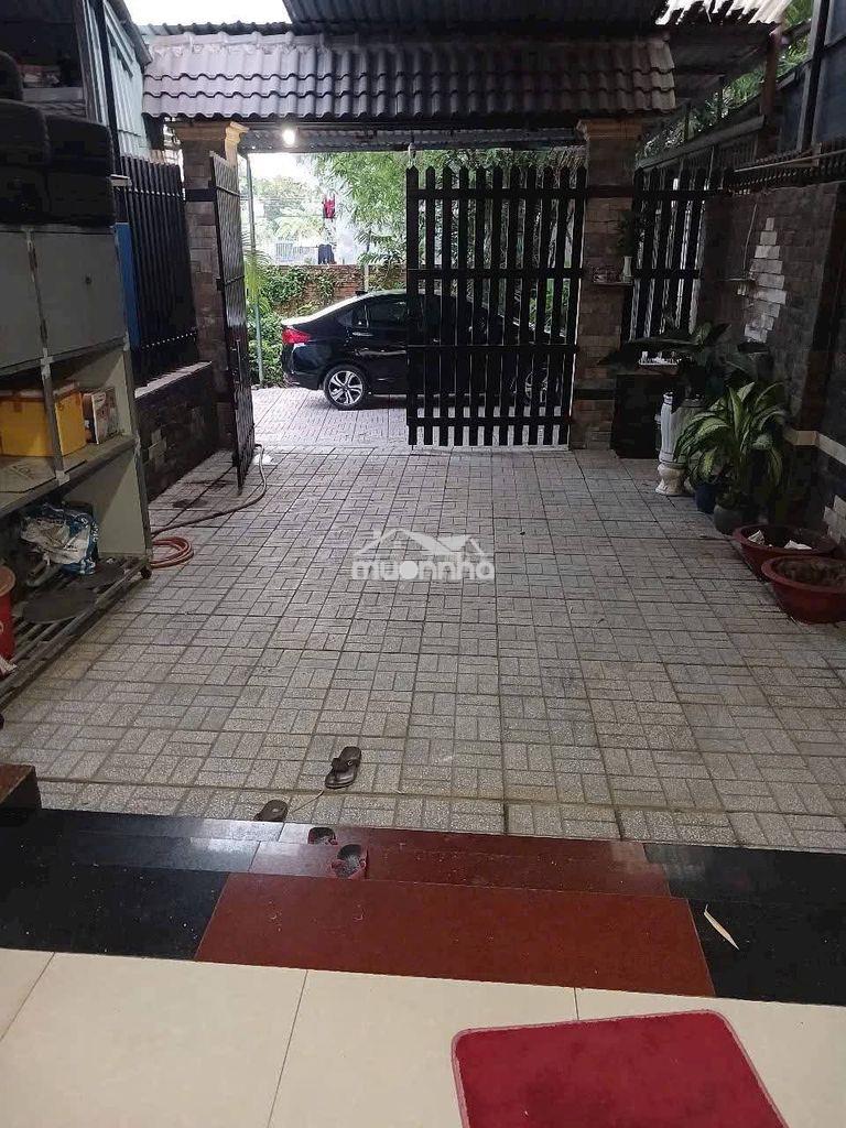 Nhà bình nhâm sân ô tô 175m2 - 2