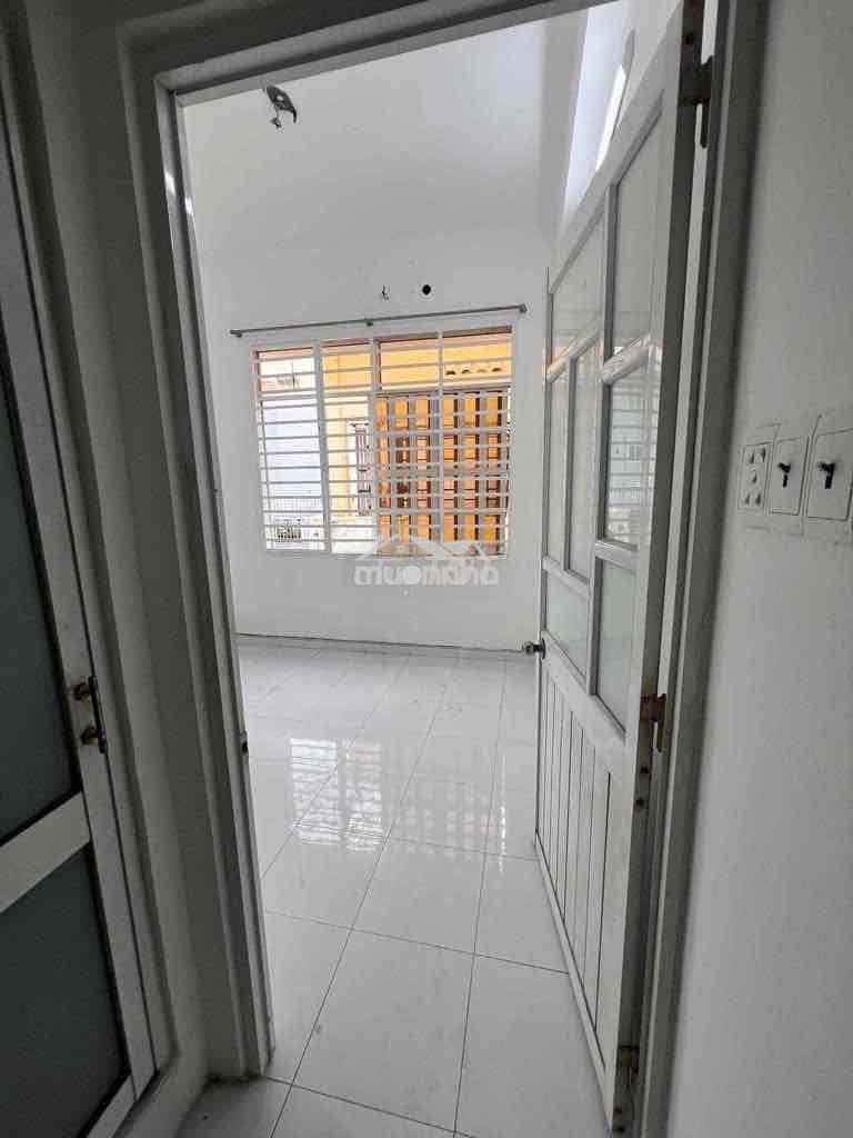 Cho thuê nhà nguyên căn đường huỳnh văn bánh quận pn - Ảnh 3