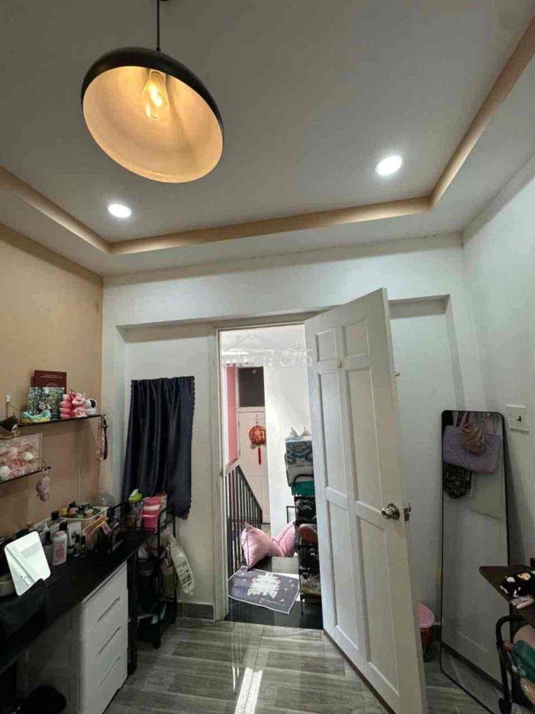 Hẻm xe hơi - nhỉnh 4 tỷ - 4 phòng ngủ - nhà 4 tầng - 33m2 - nhà ở ngay - 4