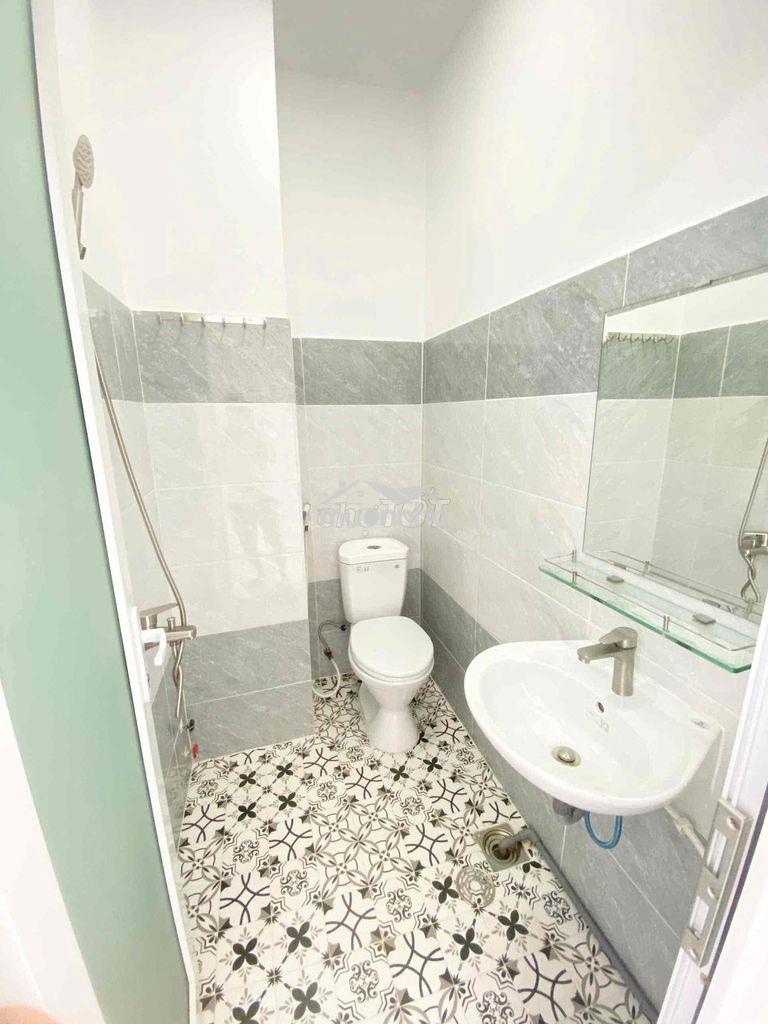 Studio trắng tinh sạch sẽ - cmt8 q10 giáp q3 - gần công viên lê thị ri - Ảnh 4