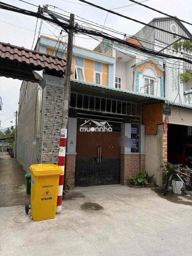 Nhà hhg sẵn máy lạnh 3pn hẻm xe hơi ngay giáp ngã 4 ga