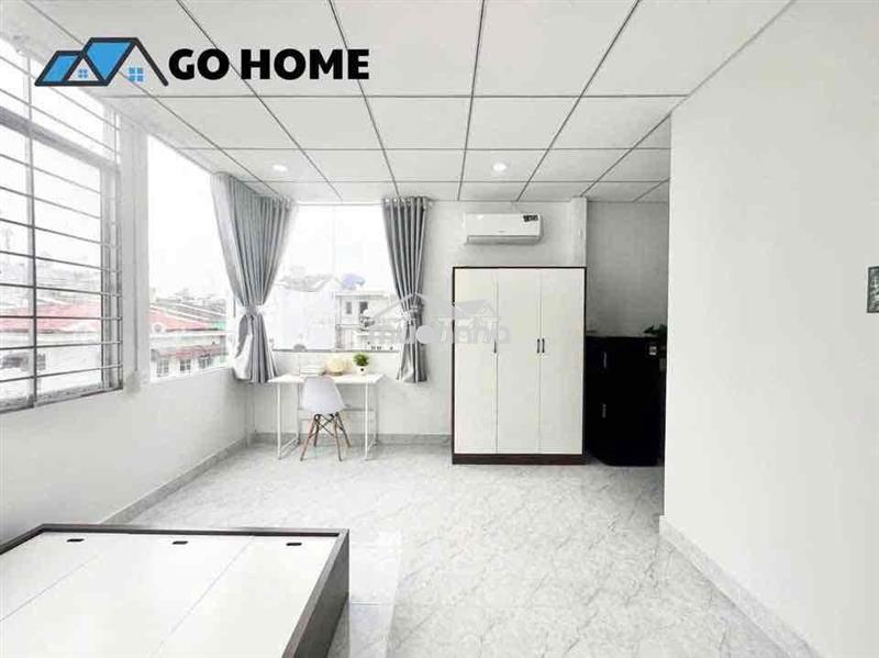 Studio cửa sổ view kính full nội thất siêu thoáng ngay dương quảng ham