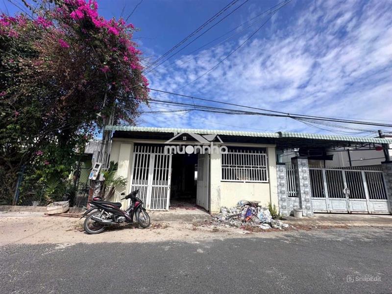 Bán gấp căn nhà  ( 175m2 shr ) ở ngay tân phú trung - củ chi giá 850tr