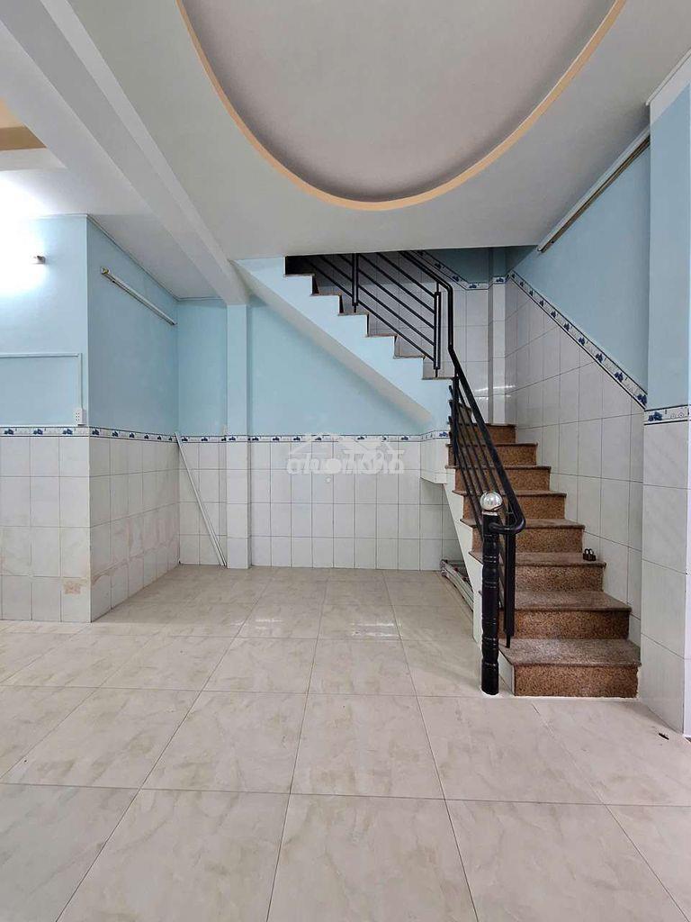 🏠🏠 Cho thuê nhà hẻm đường nguyễn văn cừ, q5
💢 diện tích : 5m ❌ - 2