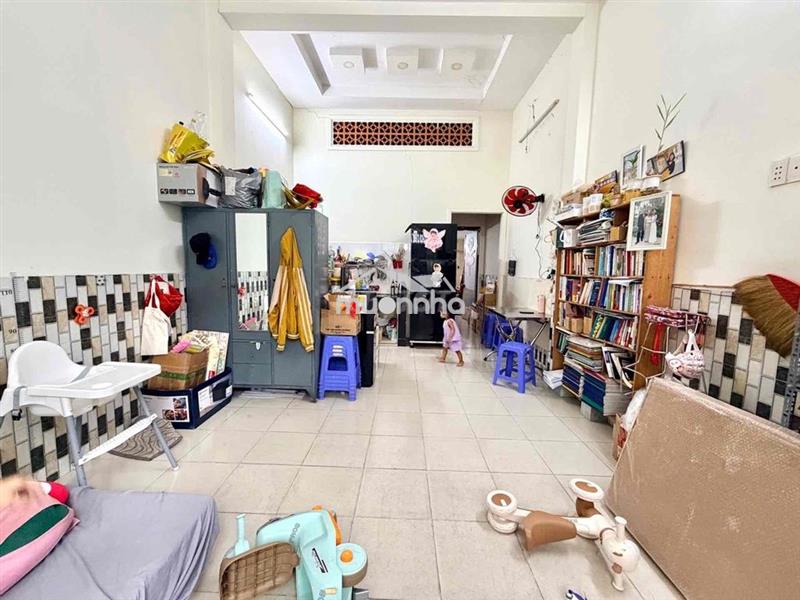 Bân đất tặng nhà 2 tầng 58m2 - hẻm xe hơi ngay lanmark 81 sát vách q.1