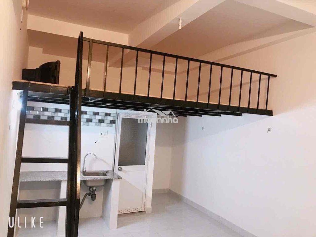 🏡Cho thuê phòng gác 30m2 4,xx sinh viên lê văn sỹ q3 có máy lạnh xịn🏡 - Ảnh 2