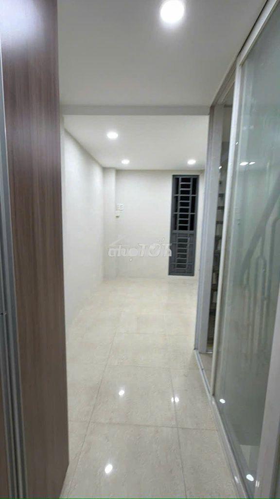 Bán nhà 3 tầng tại đường lê hồng phong, 2 phòng ngủ 2 wc full nt