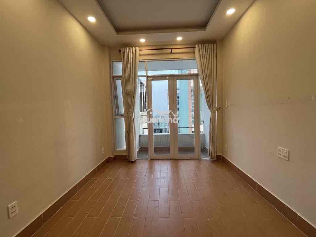 Nhà 3 phòng ngủ 3x8 đoàn văn bơ. hẻm thông - Ảnh 2
