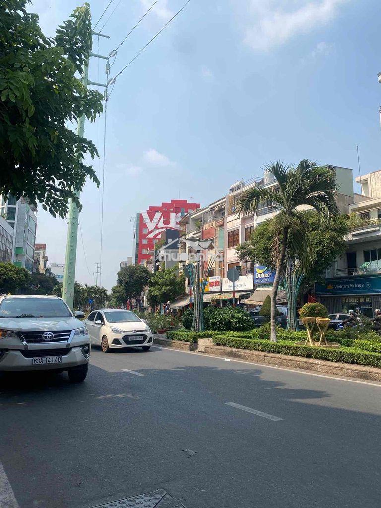 Chị 150 tr/m vị trí quá đẹp ngay khu nổi tiếng ẩm thực phan xích long