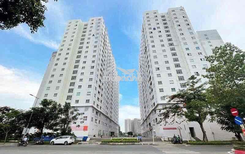 Chỉ: 4 tỷ 090 - 70m - 2pn - tầng cao - full nội thất -  chung cư 1050