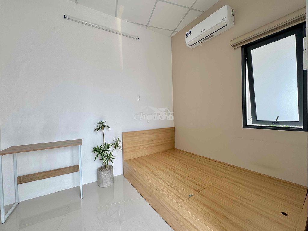 Cho thuê căn hộ 2pn balcony - thang máy - khu phan xích long - Ảnh 4