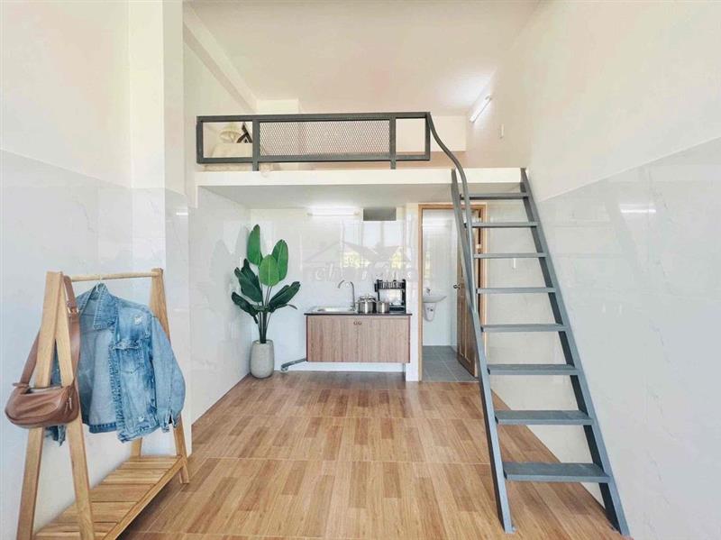 Đh mở qua 5p, gác cao, tiện di chuyển quận 5