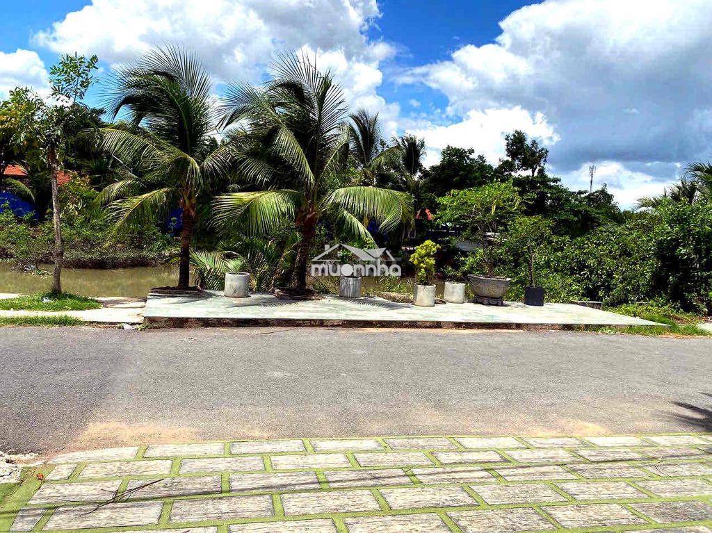 Bán đất tặng nhà 2 tầng, view sông, kdc bách khoa giá: 35 tỷ - 2