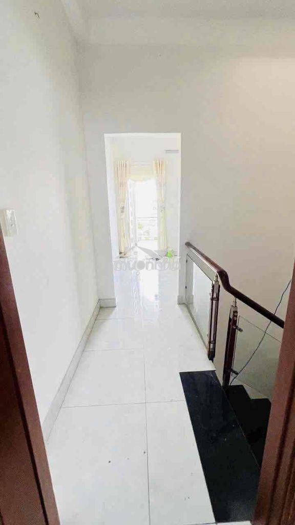 Nhà tx25. trệt 2 lầu 4pn 4wc. đường xe hơi - Ảnh 4