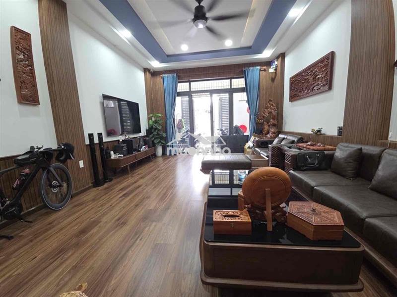 Ngộp bank nhà 3 tầng gần trường cd công thương phước long b thủ đức