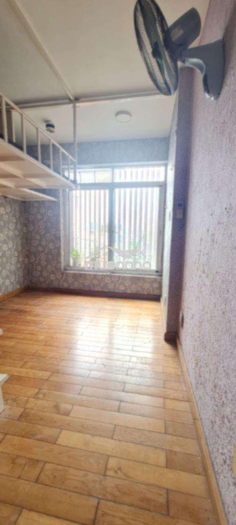 Phòng trọ có gác có ban công thoáng mát - 4
