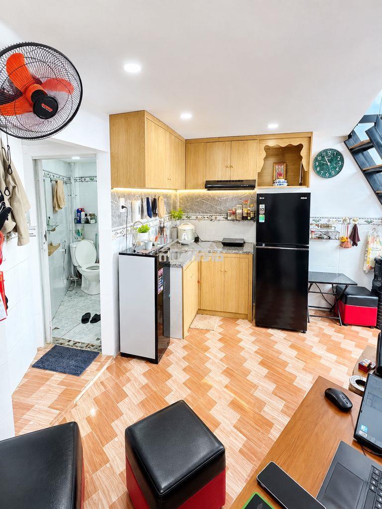 “Cho thuê nhà mặt tiền 30m² – full nội thất – 5,5 triệu/tháng”