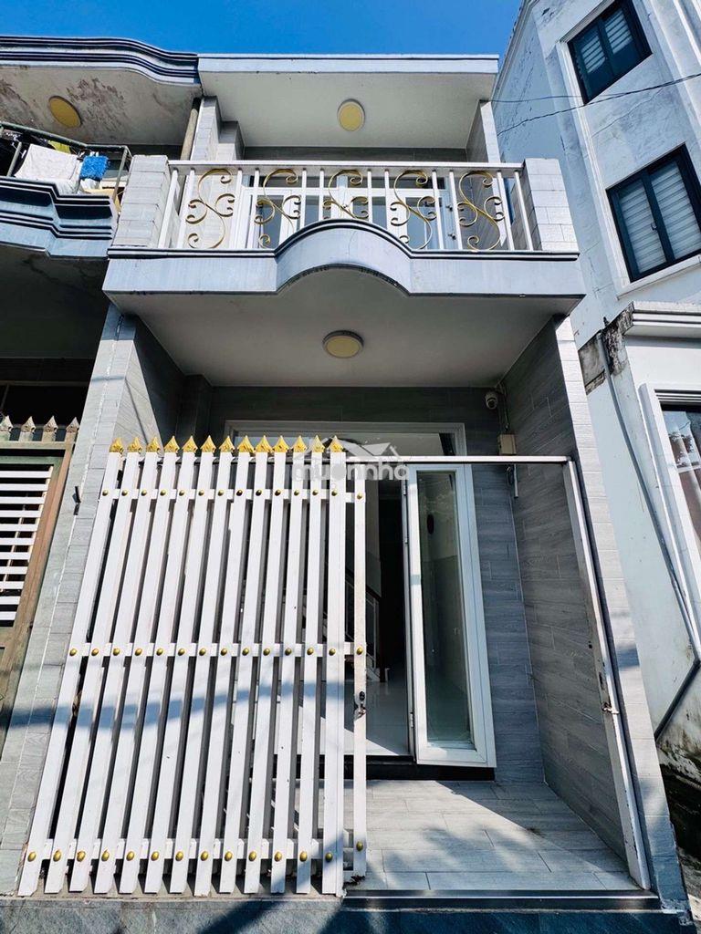 Nhà ngon / hxh / shr / hoàn công đủ/ hơn 21 m2 /2pn,2wc /dtsd 42,4 m2