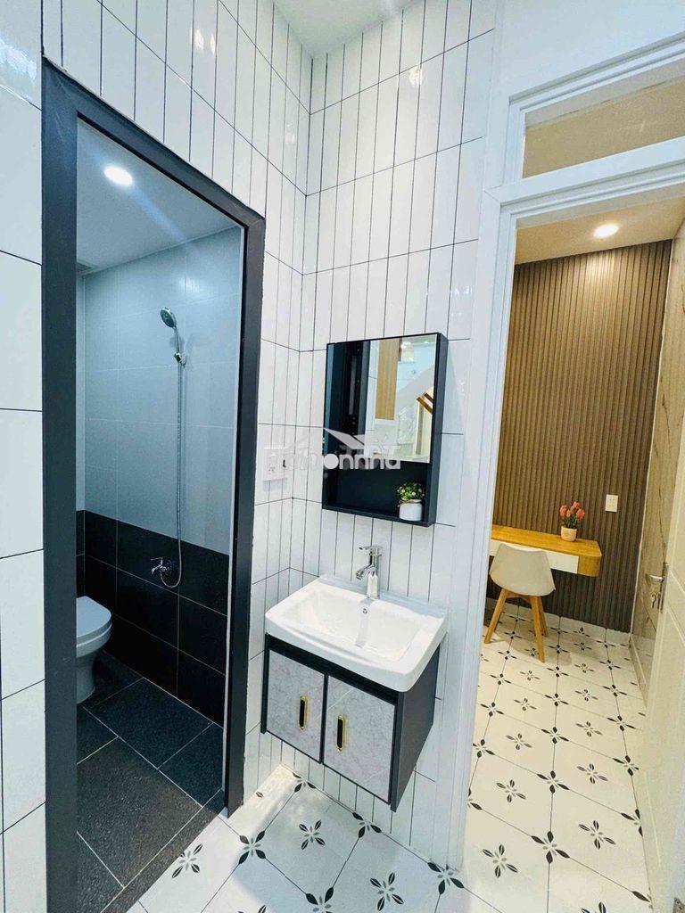Bán nhà 1/phan văn trị hem xe hơi binhthạnh 45m2 chỉ nhỉnh 5 tỷ, 3pn, - 2