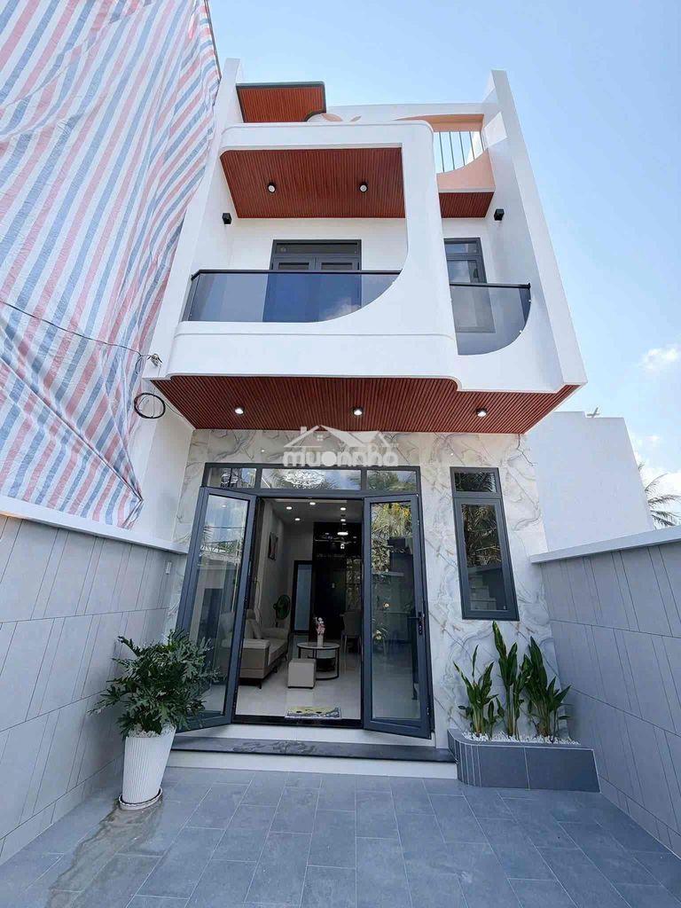 Nhà lầu mới hoàn thiện chỉ 1 tỷ 550 triệu là sở hữu ngay - tặng bộ nội - Ảnh 2