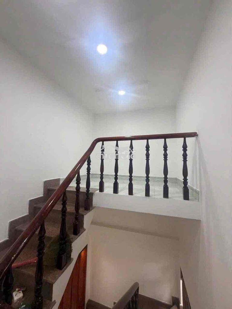Nhà 2 tầng hẻm xe hơi, gần chợ vườn lài, đh nguyễn tất thành - Ảnh 4