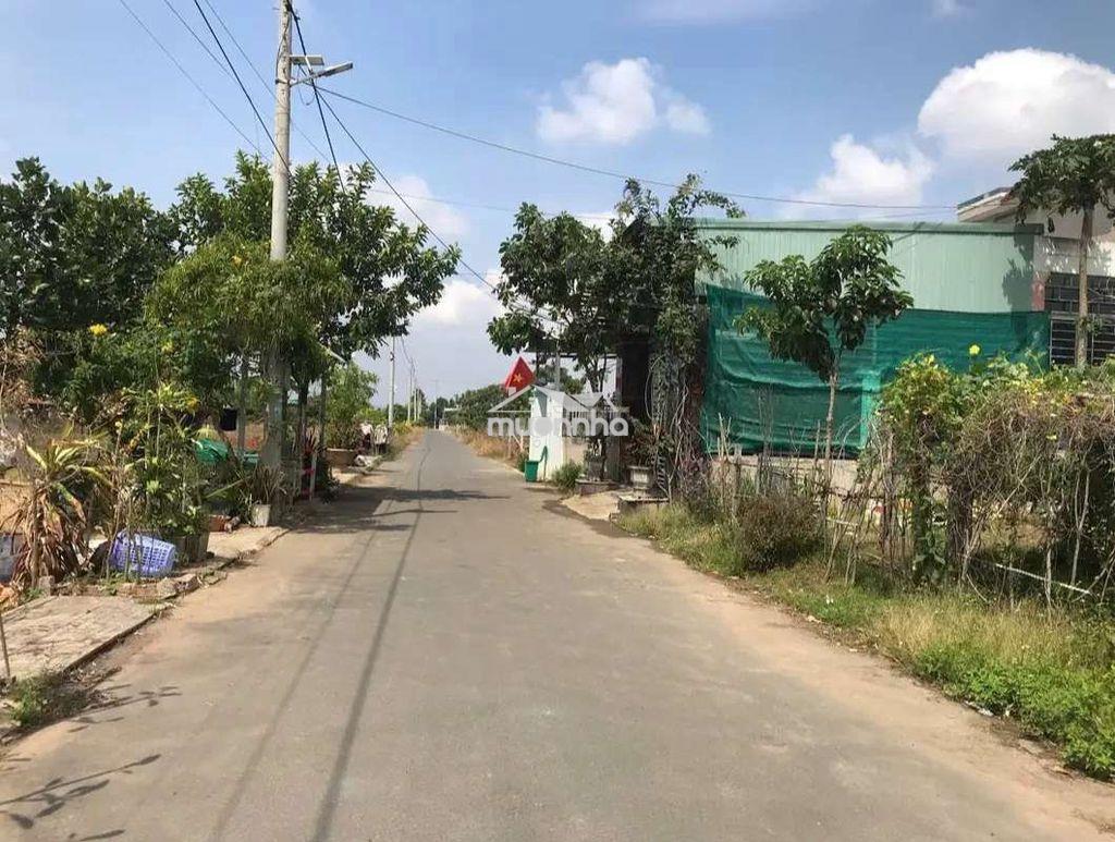 Bán đất đg thơ lê kp4 trung tâm hắc dịch,dt:5x31 giá 1.4ty quá rẻ - 2