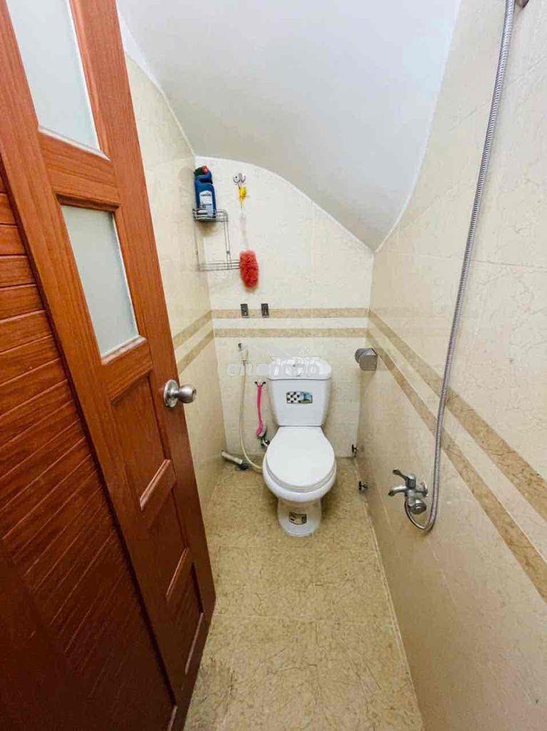 Nhà 1 trệt 1 lầu 2pn 3wc sẵn nội thất tại đường 102 lã xuân oai q.9 - 4