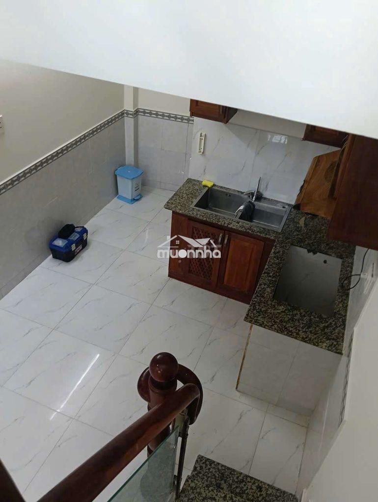 Nhà 1 trệt lửng 1 lầu 3,5x10m 2 phòng 2 wc hẻm 2144 huỳnh tấn phát - 2