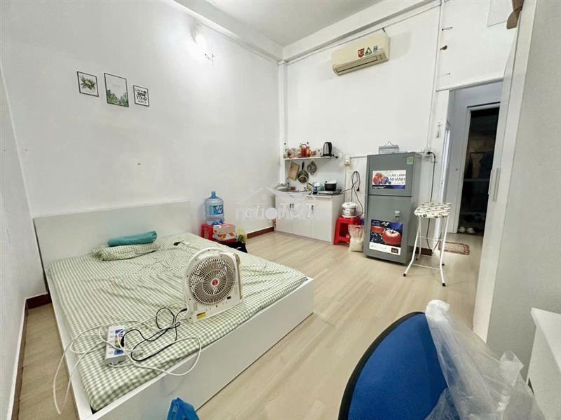 Phòng full nội thất đường đông hồ, p8 tân bình chỉ 4tr5