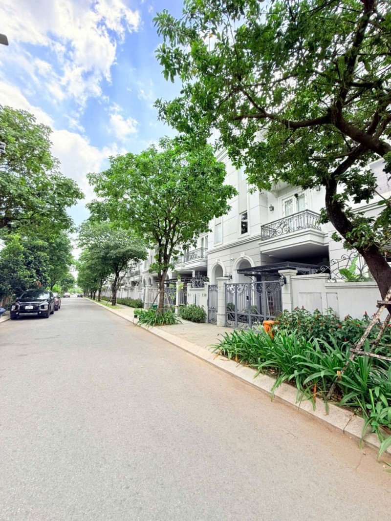 Biệt thự sol village cát lái - 120m² - 3 tầng - 25 triệu/tháng - giá nhỉnh 17 tỷ.