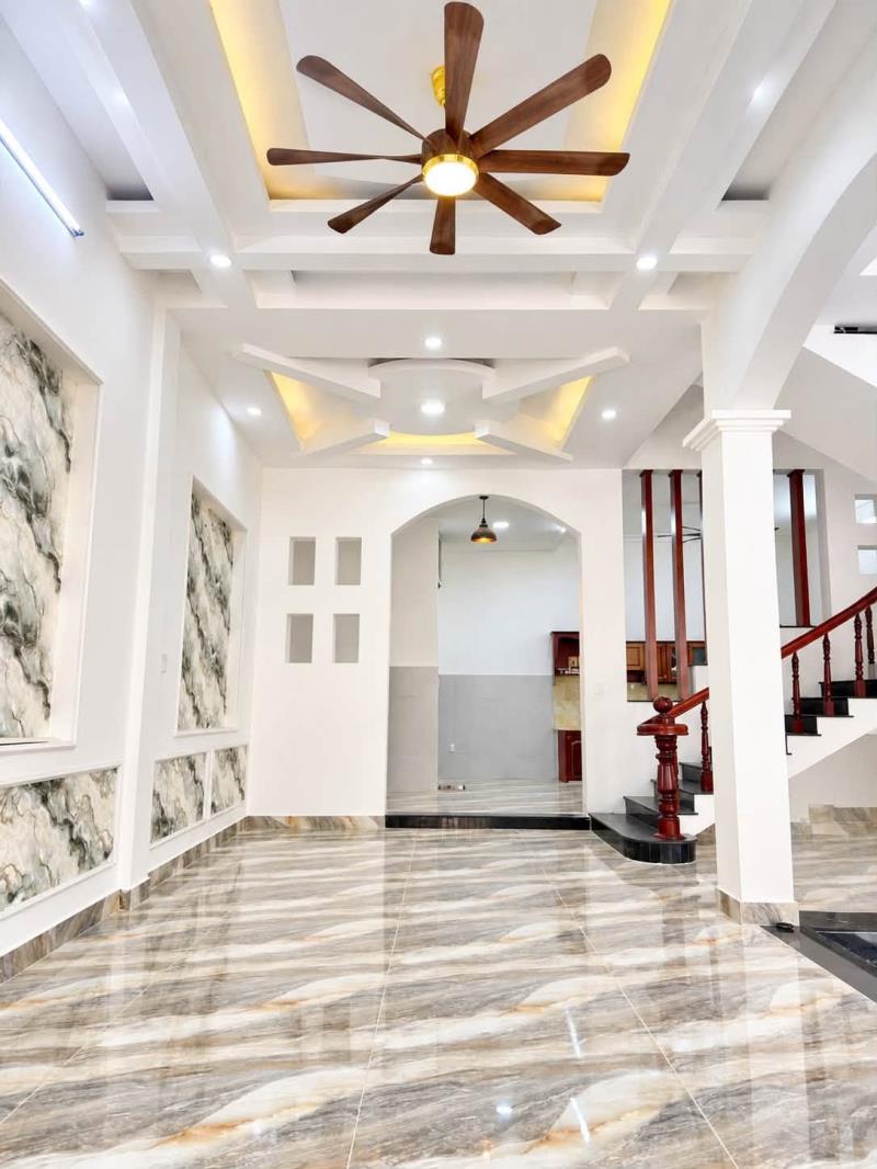 Giảm 2 tỷ còn thương lượng – nhà đẹp 3 tầng 132m ngang 8m đối diện aeon tân phú - Ảnh 2