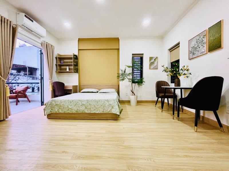 Phòng ban công 50m2 - tiếp giáp khu bà chiểu, quận 1, phú nhuận - full nt mới - tách bếp