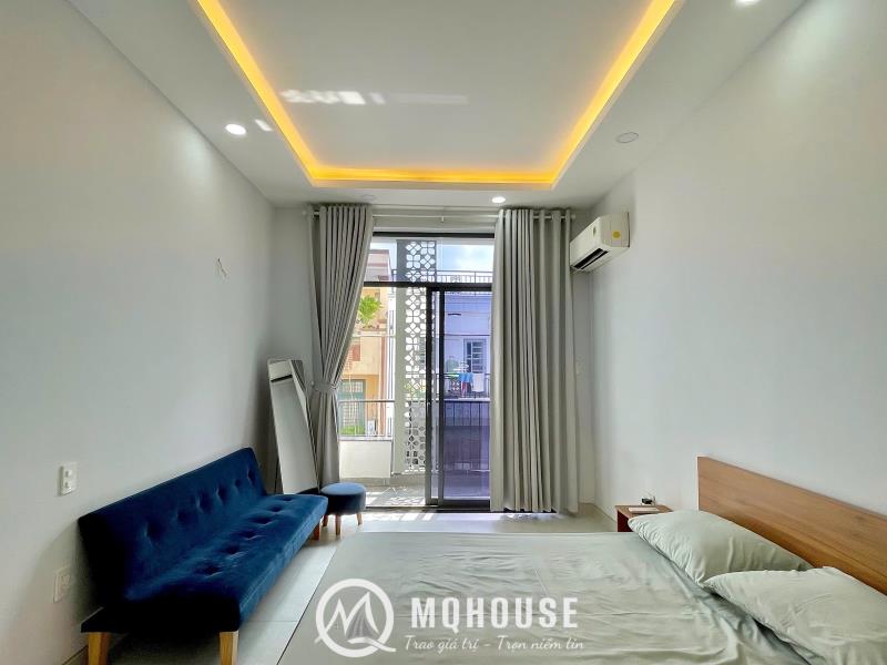 Phòng mới 45m2 ban công lớn view bờ kè giáp q1- lê văn sỹ, phú nhuận