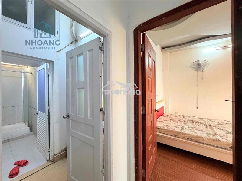 Cho thuê 2pn cửa sổ trời giá siêu tốt ngay cách mạng tháng 8 quận 10