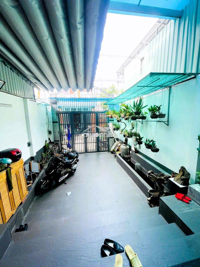 Nhà nguyên căn hẻm ô tô, sân rộng, đối diện vạn phúc city 5pn 200m2 - Ảnh 2