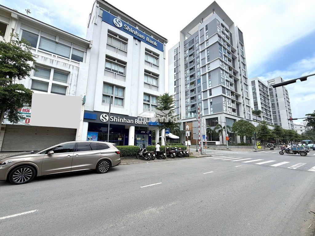 Nhà phố mỹ hưng 6*18m, 1 trệt, 2 lầu mặt tiền nguyễn văn linh - Ảnh 2