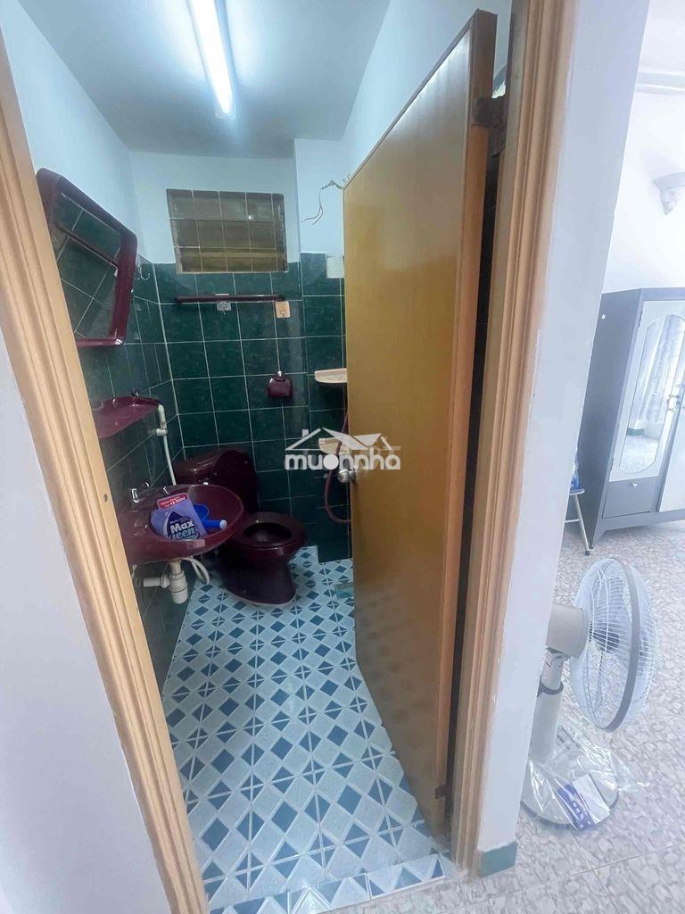 Chính chủ cho thuê  phòng ban công
