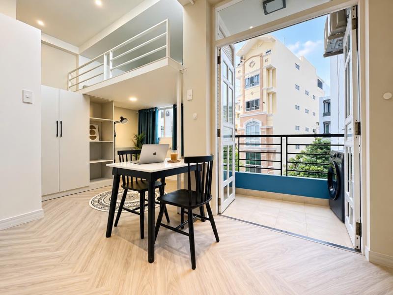 Cho thuê phòng gác 35m², ban công thoáng, full nội thất – nguyễn cửu vân, bình thạnh giáp q1, hàng xanh