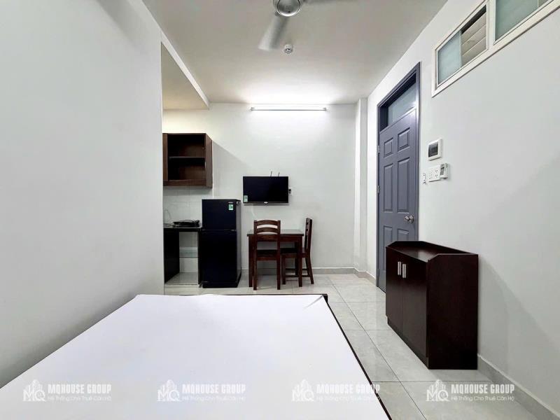 Cho thuê căn hộ mini ngay sân bay, thang máy hầm xe bảo vệ