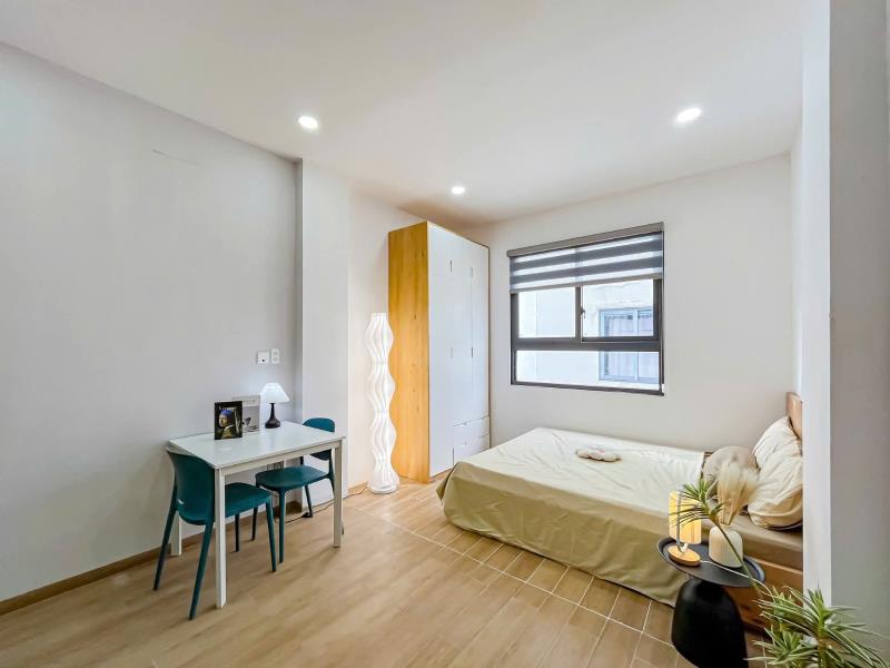 Cho thuê căn hộ full nội thất cửa sổ trời tại huỳnh văn bánh phú nhuận - Ảnh 2