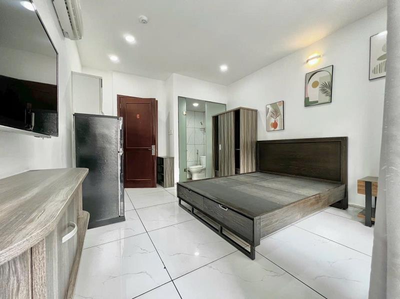 Căn hộ có bancon thoáng-cửa sổ lớn- phòng mới- thuận tiện đi quận 1-lê quang định bình thạnh