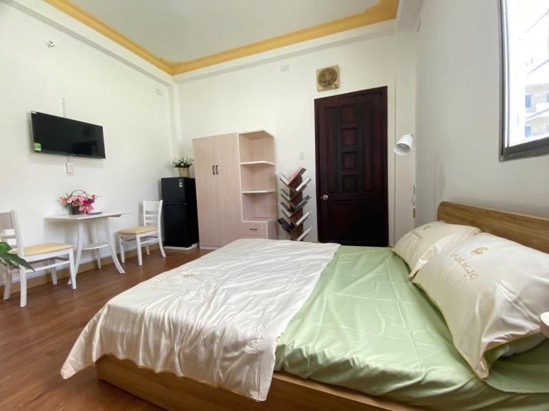 Cho thuê phòng studio trịnh đình trọng full nội thất cửa sổ trời gần đầm sen