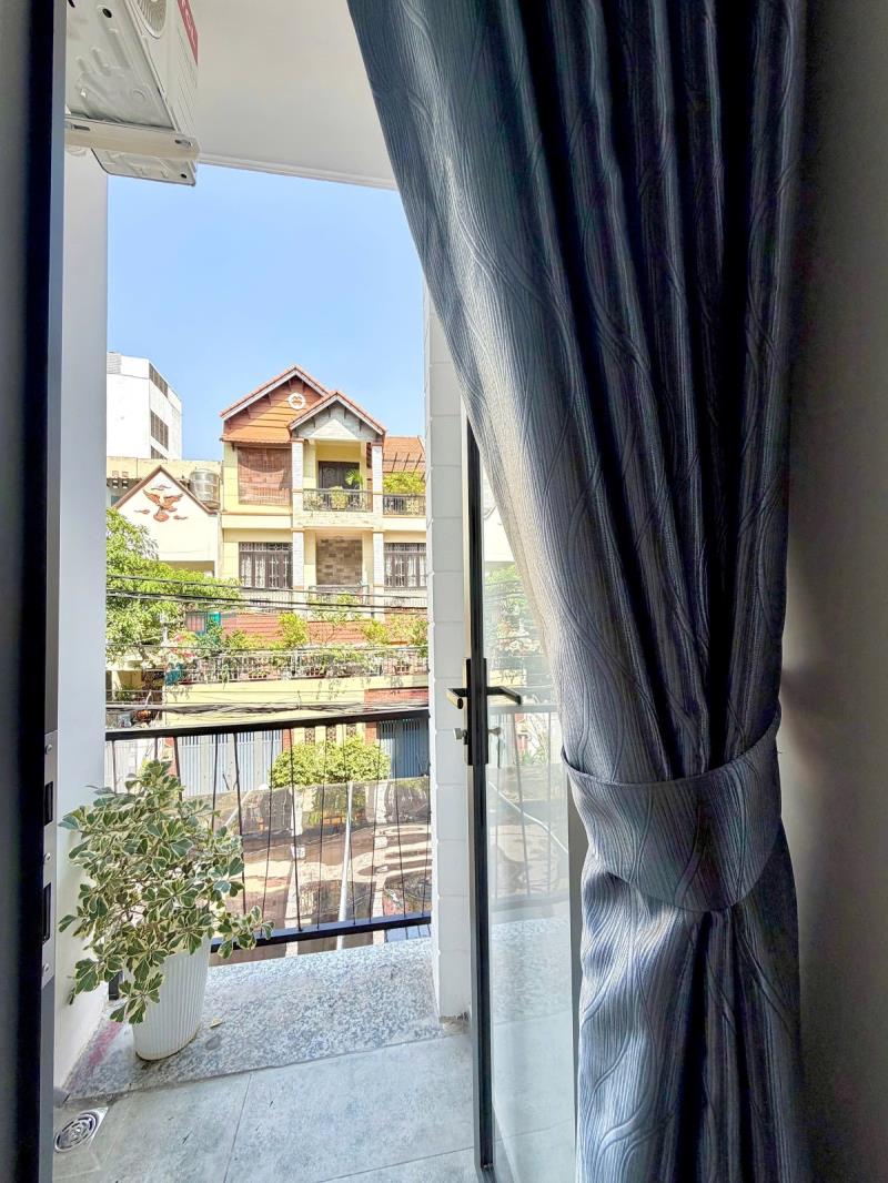 Cho thuê căn hộ 1 phòng ngủ 45m² – ban công , full nội thất, gần công viên gia định