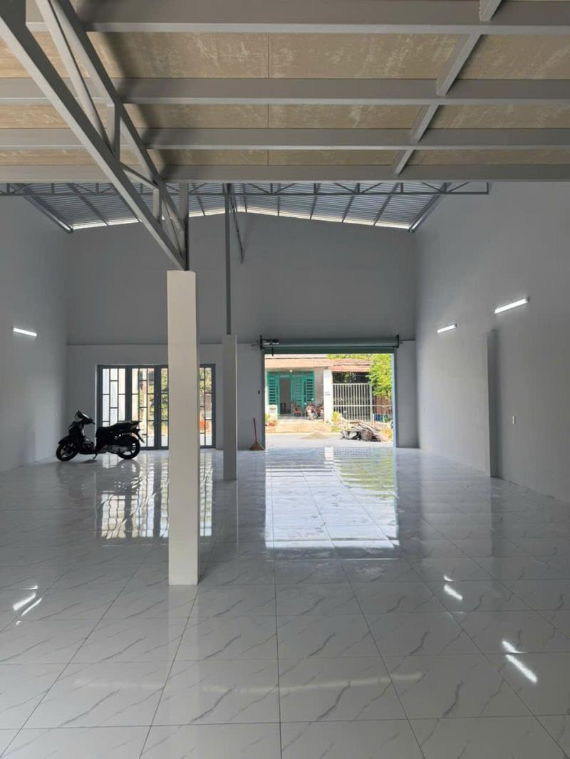 Bán nhà kho đường beton xe tải xã vĩnh lộc b, bình chánh dt 261m2 ( 214m2 thổ) giá 8 tỷ - Ảnh 4