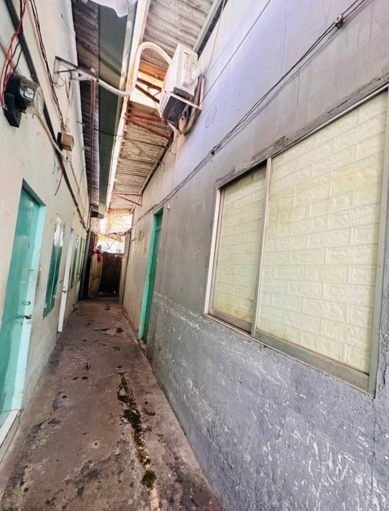 Bán nhà trọ 100m2 trệt lửng, 6 phòng trọ đang cho thuê kín, hẻm 122 bình chiểu - Ảnh 4