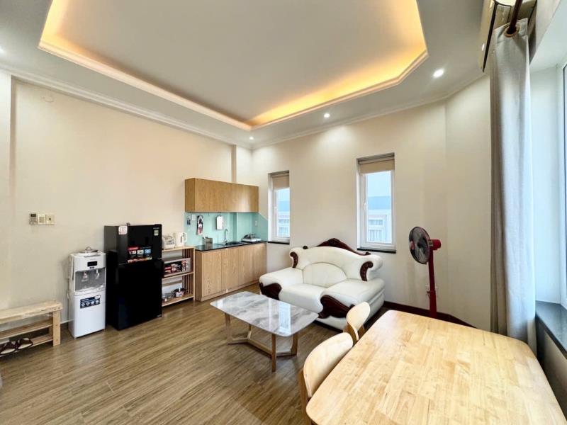 🍃Cho thuê căn hộ 1 phòng ngủ cao cấp nội thất gỗ sang trọng ngay phố nhật huỳnh mẫn đạt