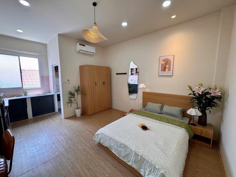 Căn hộ cửa sổ trời full nội thất tại đào duy anh phú nhuận gần hàng xanh chợ bà chiểu quận 1