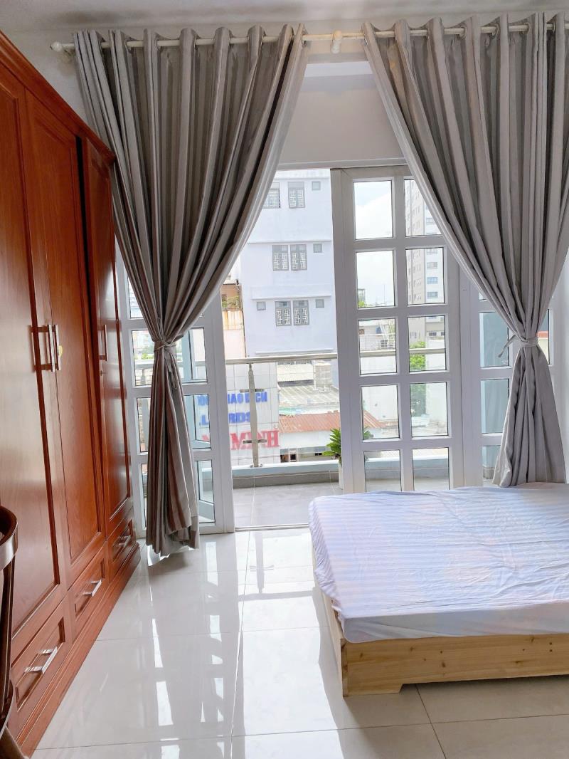 Cho thuê căn hộ có ban công rộng thoáng mát full nội thất đường nguyễn văn thương quận bình thạnh, sát đh hutech, uef, quận 1 - Ảnh 2