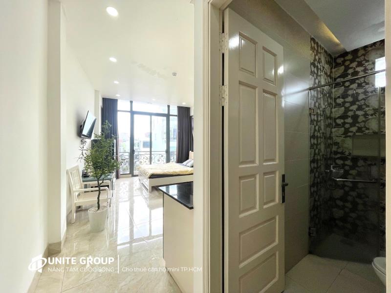 Cho thuê căn hộ mới có ban công view toàn cảnh bếp xa full nội thất đường thích quảng đức gần quận 1 tiện qua hàng xanh , quận 3 - Ảnh 2